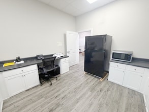 4270 US Highway 421 Hwy N, Wilmington, NC for lease Interior Photo- Image 2 of 4