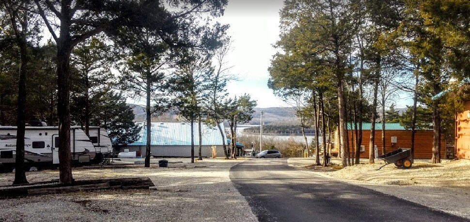 2820 Indian Point Rd, Branson, MO for sale - Building Photo - Image 1 of 1