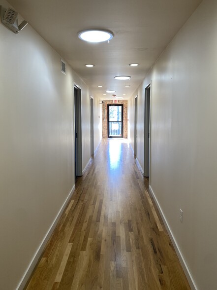 2516 E 15th St, Tulsa, OK for lease - Interior Photo - Image 3 of 12