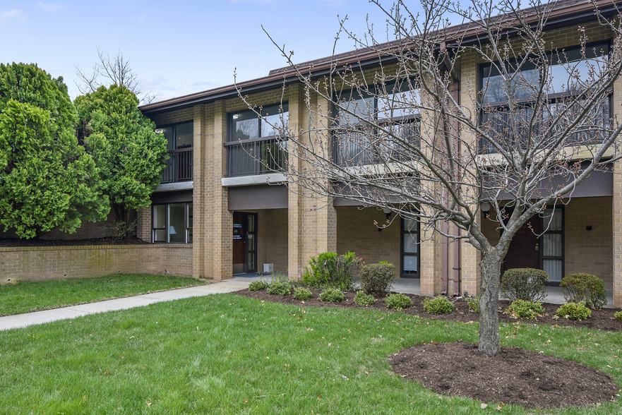 8346 Traford Ln, Springfield, VA for lease - Building Photo - Image 1 of 14