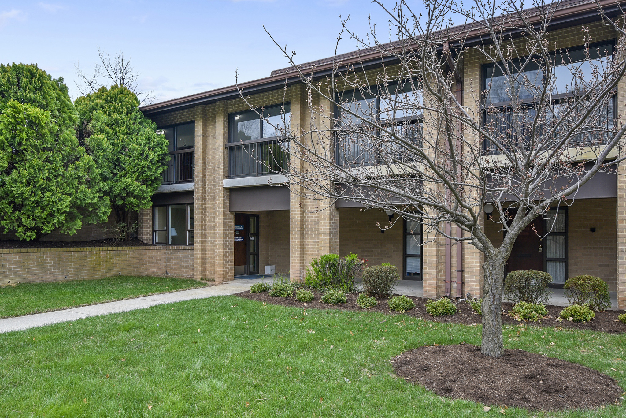 8346 Traford Ln, Springfield, VA for lease Building Photo- Image 1 of 15