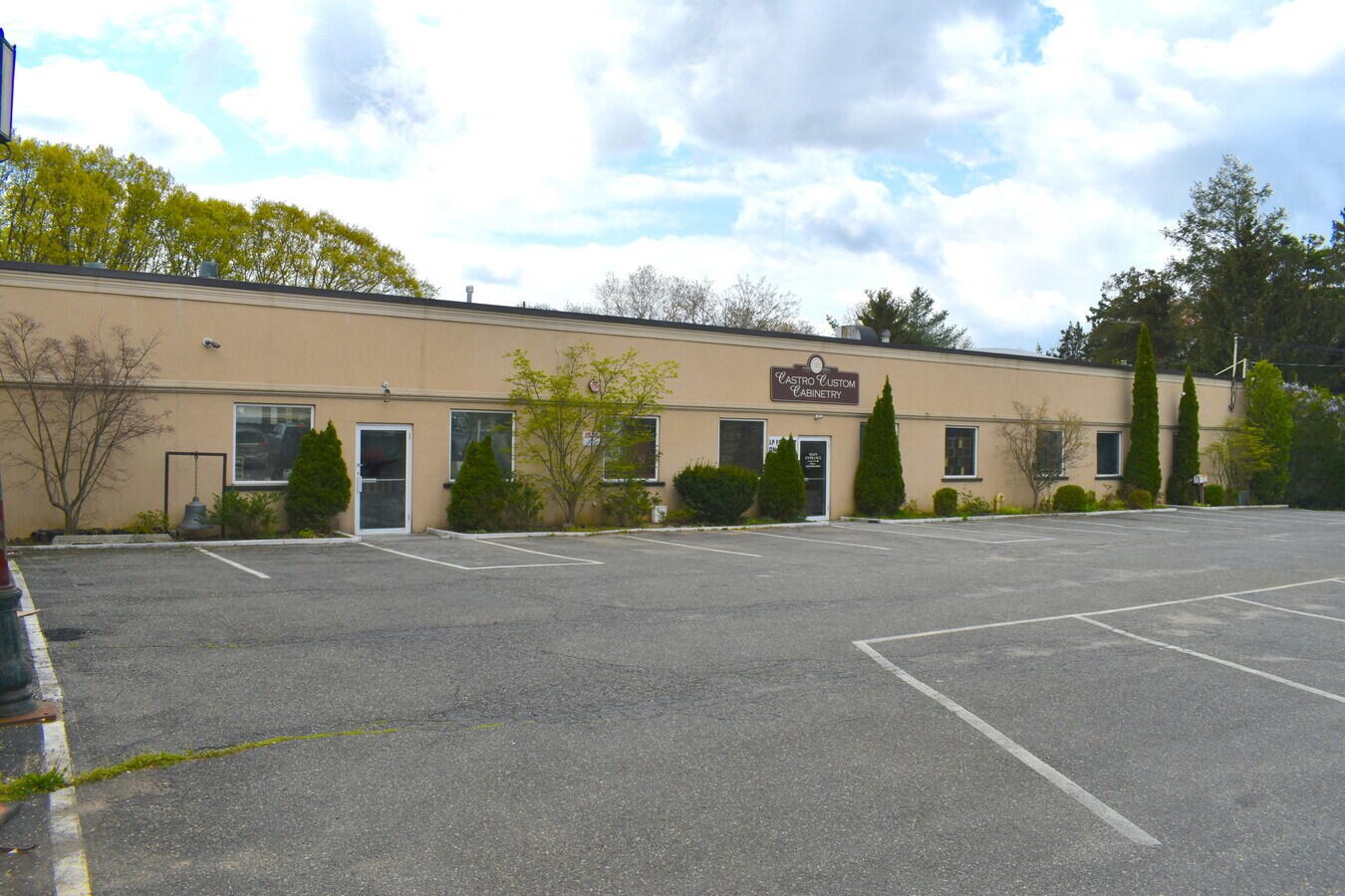 1 Elm St, Locust Valley, NY 11560