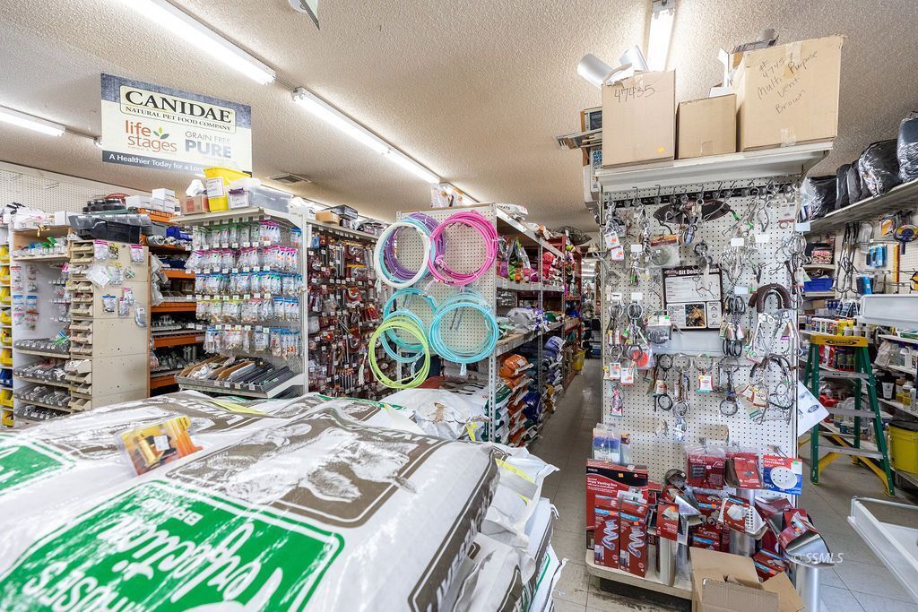 6259 Hwy 178, Inyokern, CA 93527 Gateway Hardware