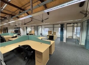 Wolverton Park Rd, Milton Keynes for lease Interior Photo- Image 1 of 2