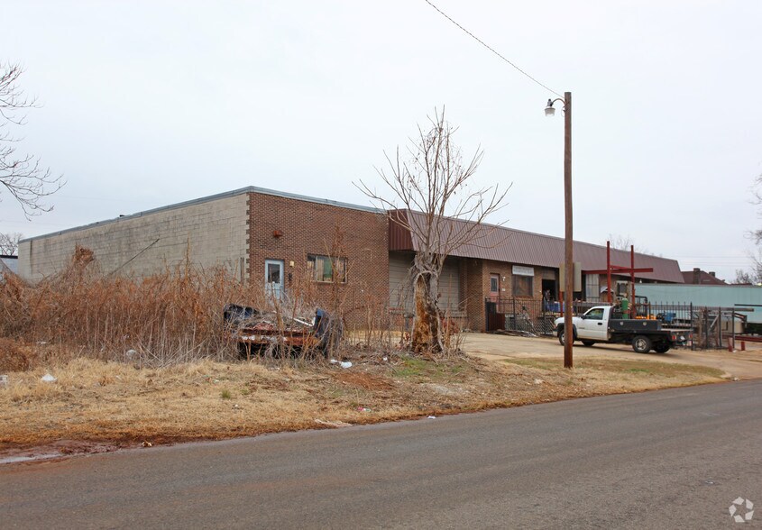 816-824 2nd Ct W, Birmingham, AL for lease - Primary Photo - Image 1 of 18