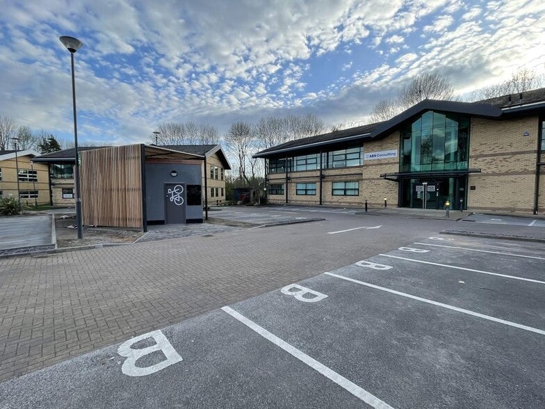 Warrington Rd, Warrington for lease - Building Photo - Image 2 of 4