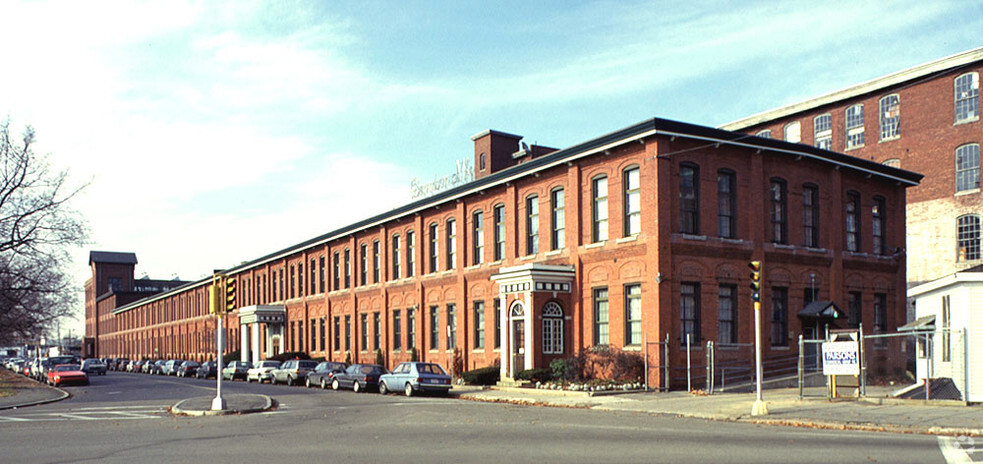 300 Howard St, Framingham, MA for lease - Building Photo - Image 2 of 4