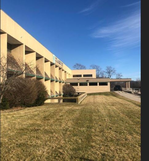 820 Lester Ave, Saint Joseph, MI for lease - Building Photo - Image 2 of 7