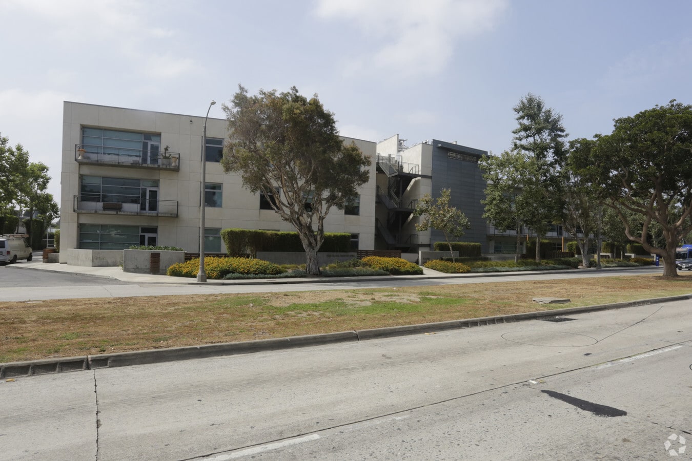 2900 Olympic Blvd, Santa Monica, CA 90404 Property Record