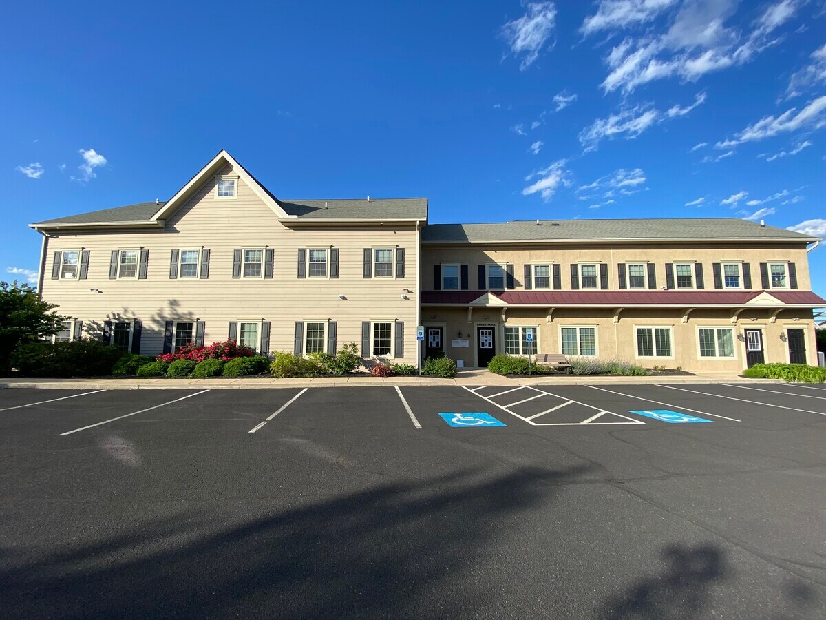 350 N Main St, Chalfont, PA 18914