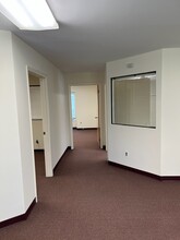 885 Lincoln Ave, Glen Rock, NJ for lease Interior Photo- Image 1 of 4