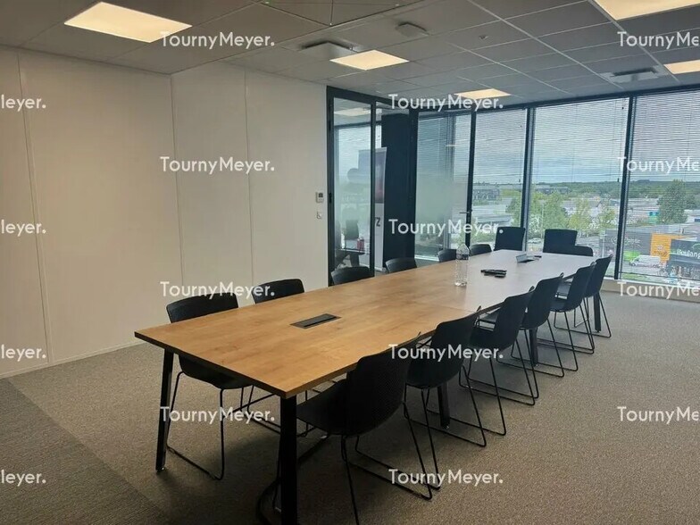 Office in Saint-Herblain for lease - Interior Photo - Image 2 of 4