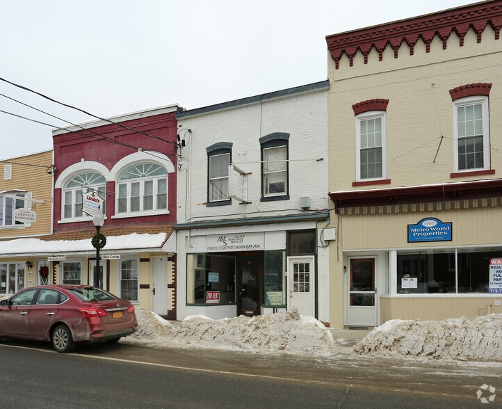 12 N Main St, Broadalbin, NY for sale - Primary Photo - Image 1 of 1