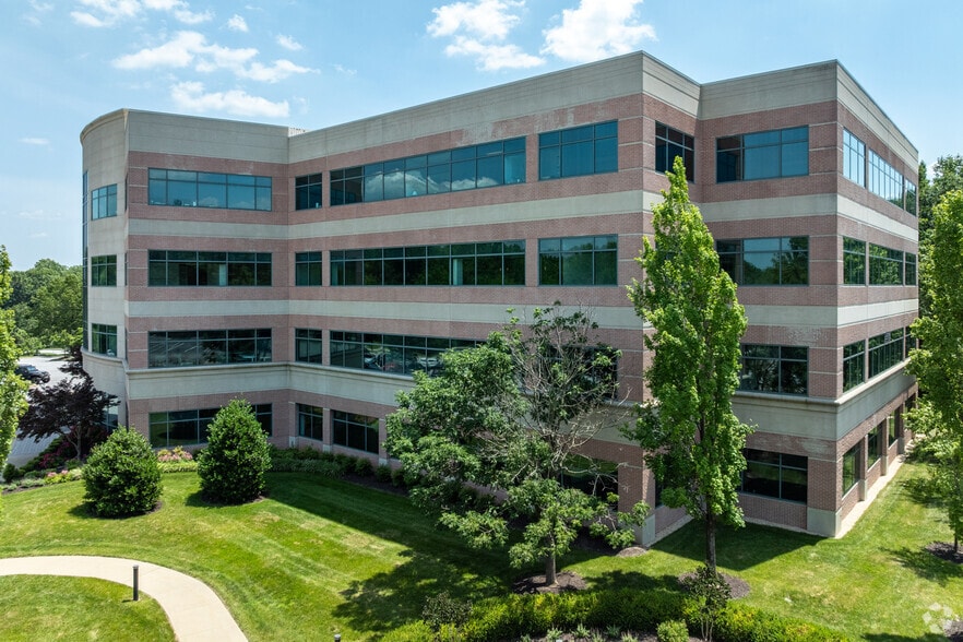 6940 Columbia Gateway Dr, Columbia, MD for lease - Building Photo - Image 2 of 5