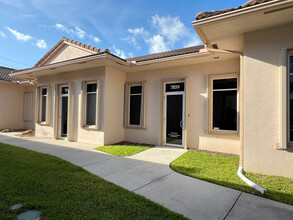 7853-7883 SW Ellipse Way, Stuart, FL for lease Building Photo- Image 1 of 5