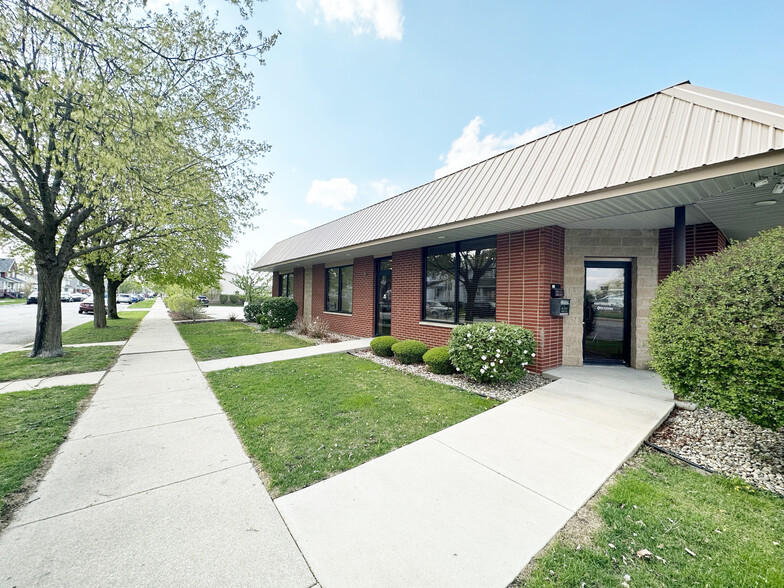 913-919 S Union St, Mishawaka, IN for lease - Building Photo - Image 3 of 14