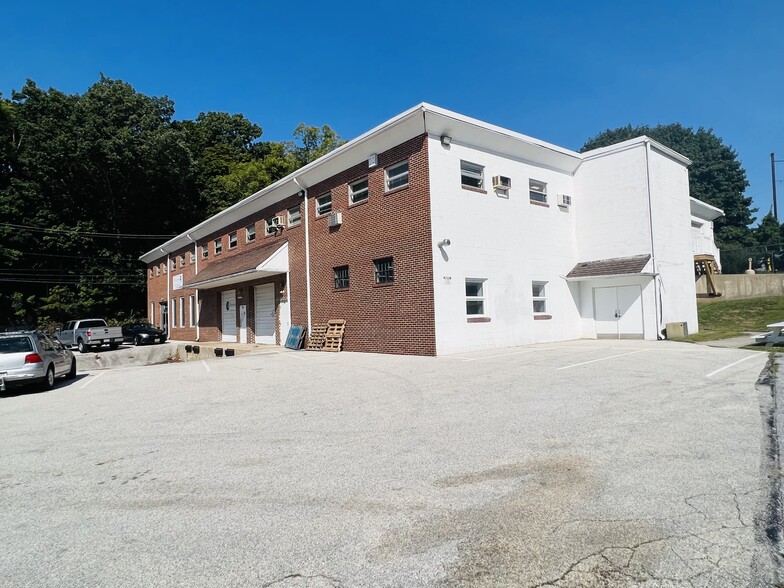 30-80 Pennsylvania Ave, Malvern, PA for lease - Building Photo - Image 1 of 3
