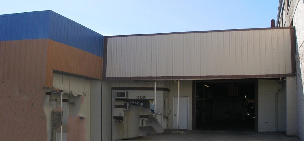 3 in 1 Commercial Development portfolio of 2 properties for sale on LoopNet.com - Primary Photo - Image 3 of 4