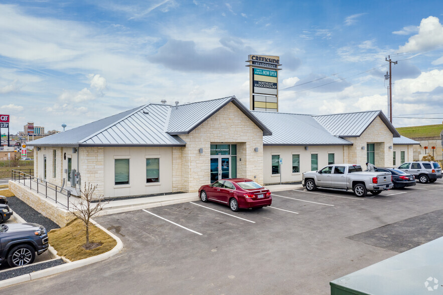 7323 N Loop 1604 E, San Antonio, TX for lease - Building Photo - Image 2 of 30