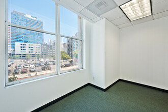 710-714 W Olympic Blvd, Los Angeles, CA for lease Building Photo- Image 2 of 5