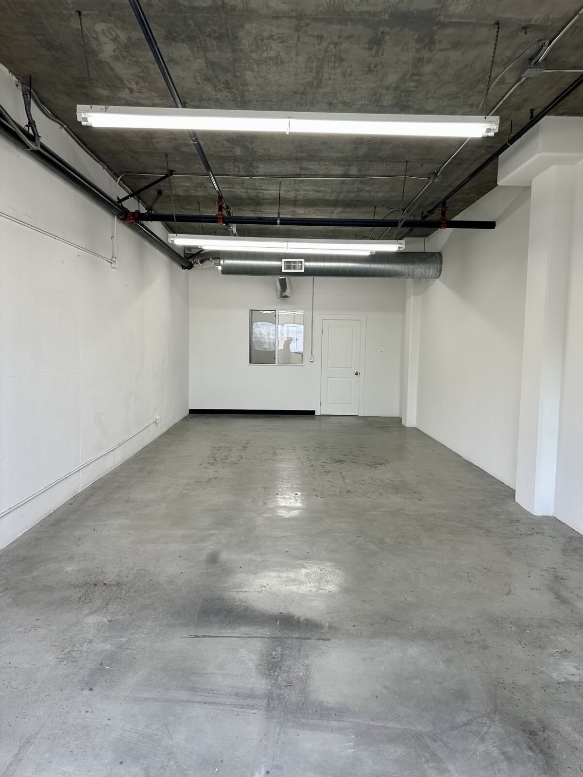 1501 Santee St, Los Angeles, CA for lease Interior Photo- Image 1 of 7