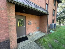 McKnight East Professional Office - Parking Garage