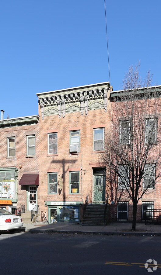 225 Lark St, Albany, NY 12210