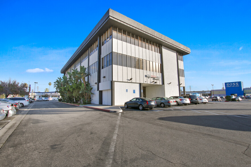 1801 S La Cienega Blvd, Los Angeles, CA for lease - Building Photo - Image 3 of 18