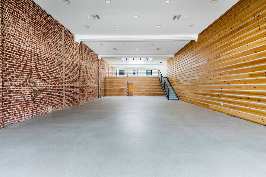 5207-5211 E 2nd St, Long Beach, CA for lease - Building Photo - Image 2 of 8