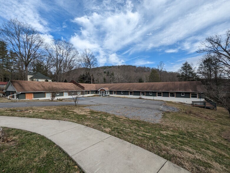 1114 Montreat Rd, Black Mountain, NC 28711 1114 Montreat