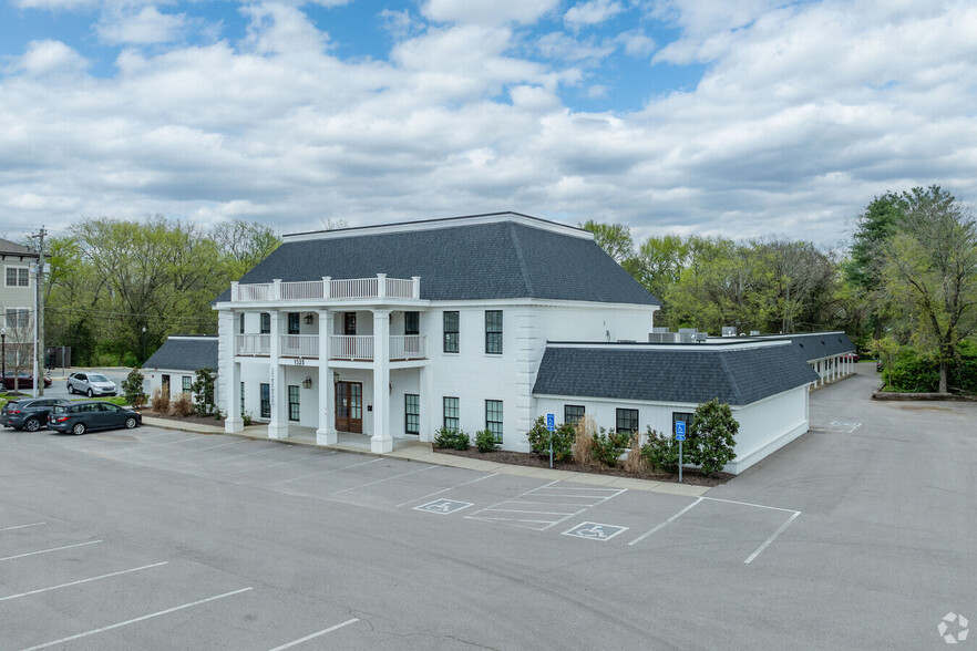 1325 W Main St, Franklin, TN for lease - Building Photo - Image 3 of 9