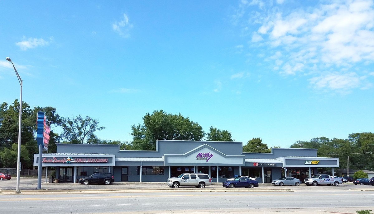 921-925 E Roosevelt Rd, Wheaton, IL for lease Primary Photo- Image 1 of 18