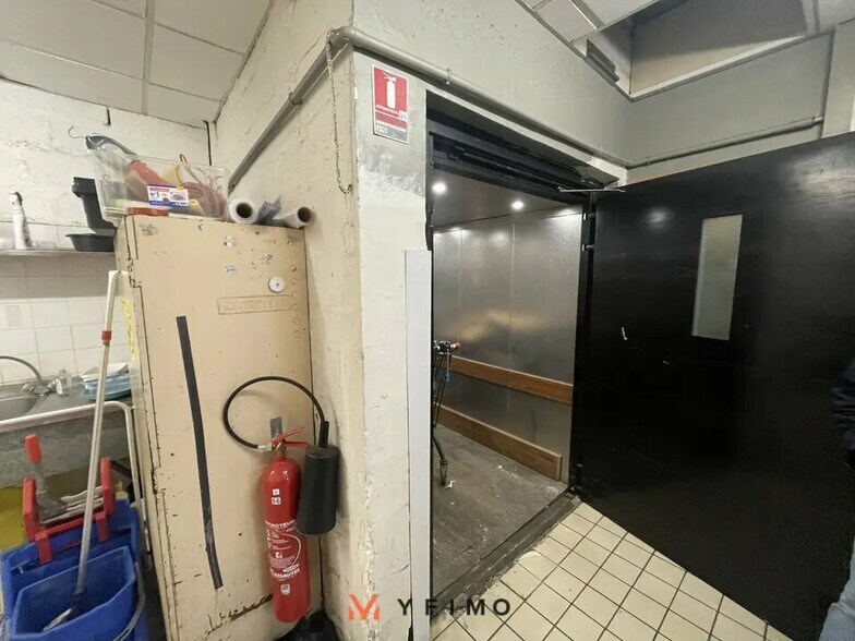 Retail in Boinvilliers for sale - Building Photo - Image 3 of 6