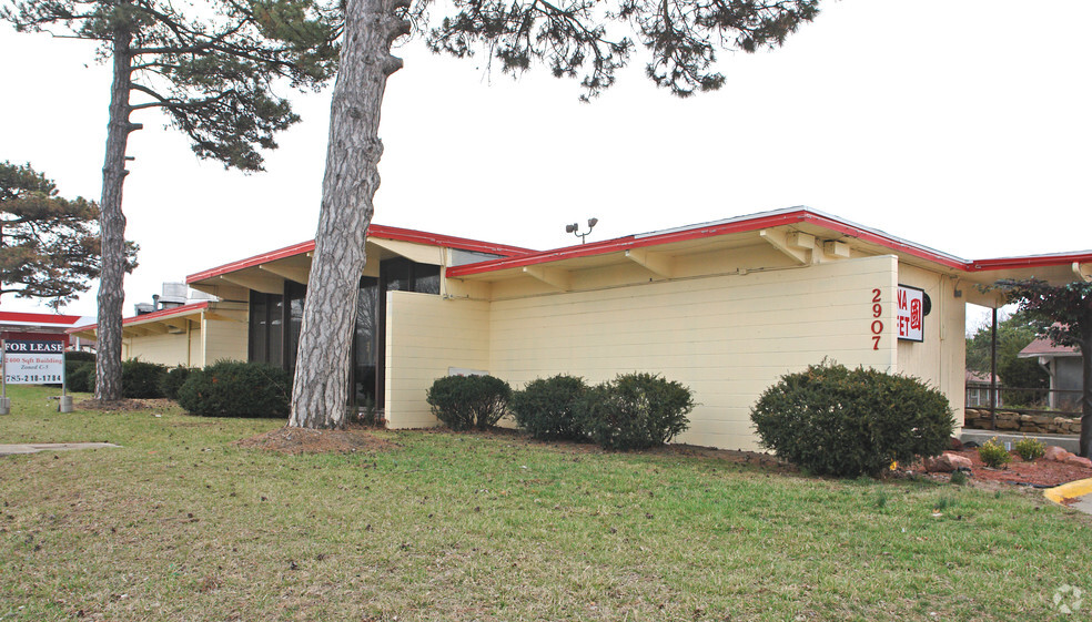 2907 W 6th St, Lawrence, KS for sale - Building Photo - Image 3 of 4