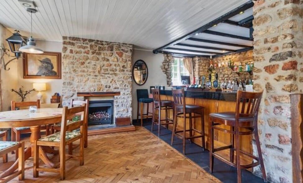 1 South St, Castle Cary for sale - Interior Photo - Image 2 of 6