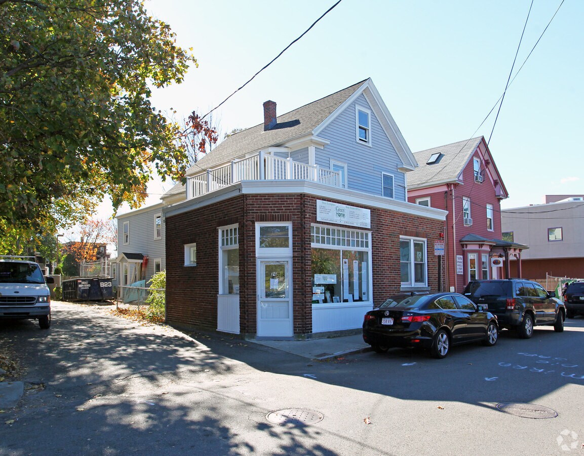 26 White St, Cambridge, MA 02140