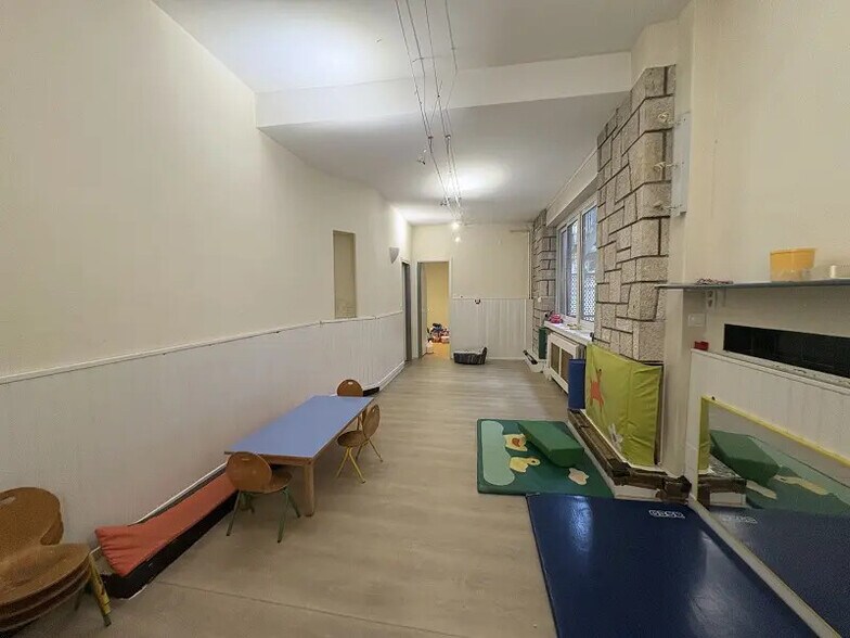 Retail in Toulouse for lease - Interior Photo - Image 3 of 9