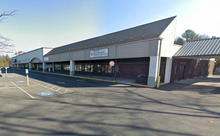 489-493 Bernardston Rd, Greenfield, MA for lease - Primary Photo - Image 1 of 6