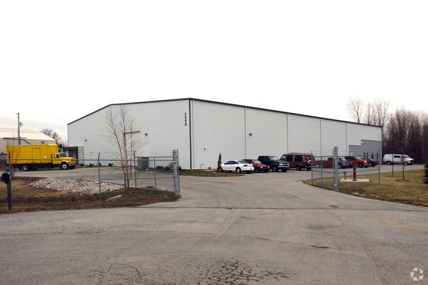 2990 Industrial Pky, Jeffersonville, IN for sale - Primary Photo - Image 1 of 1