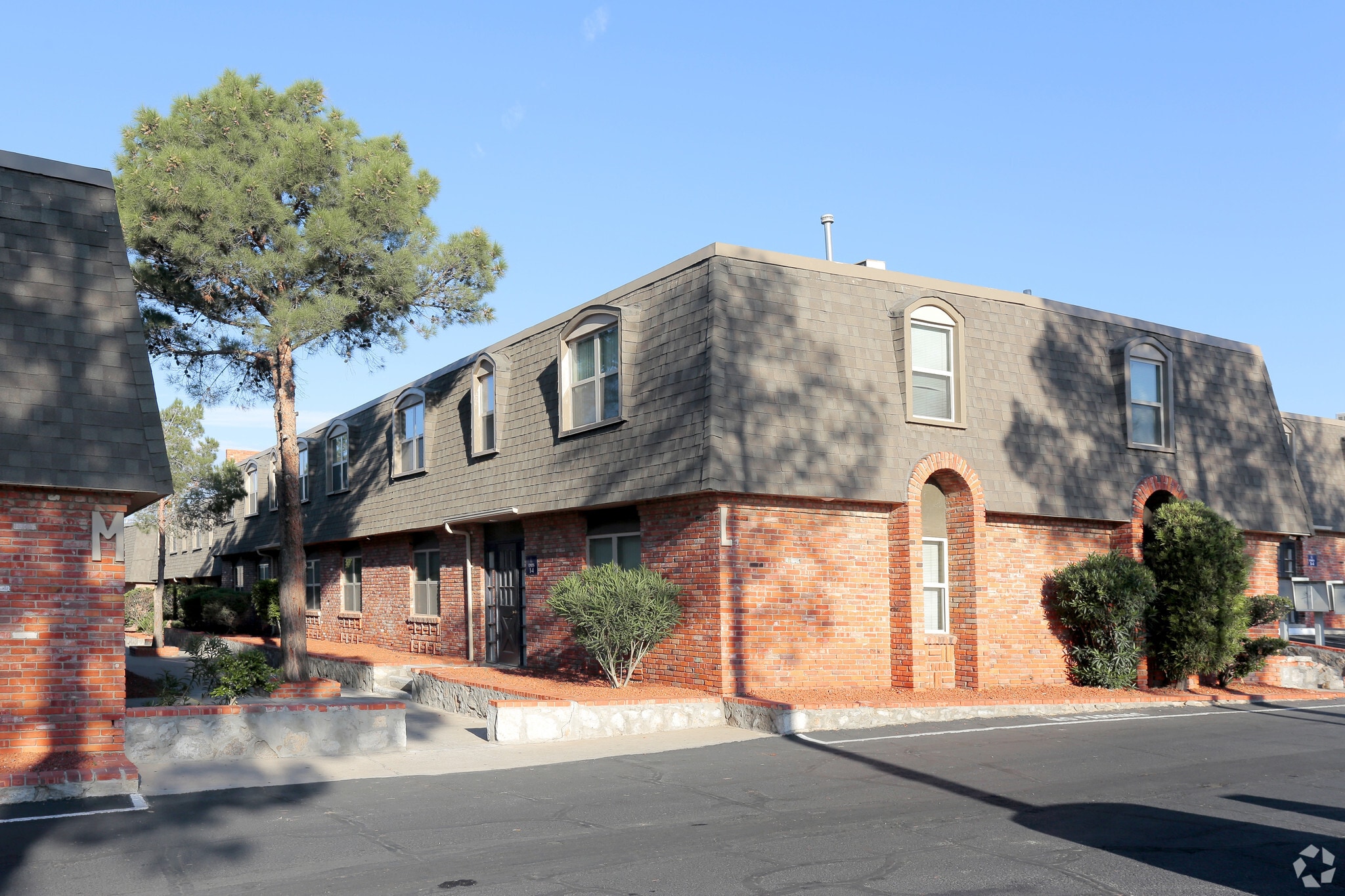 1601 McRae Blvd, El Paso, TX 79925