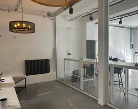 Office in Paris for lease Interior Photo- Image 1 of 5
