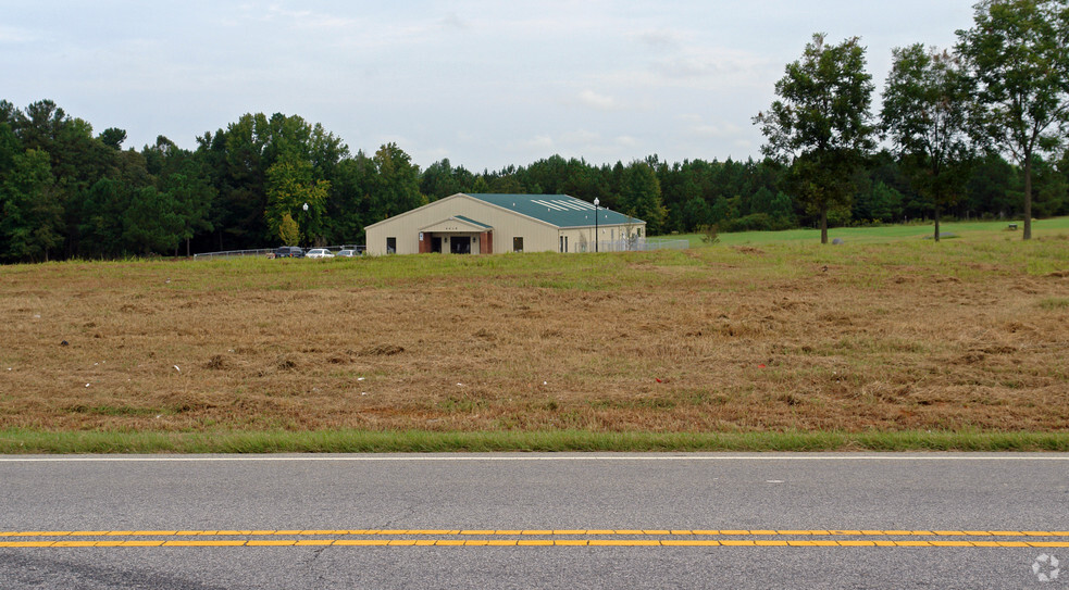 9918 Nc-210 Hwy, Four Oaks, NC for sale - Primary Photo - Image 1 of 1