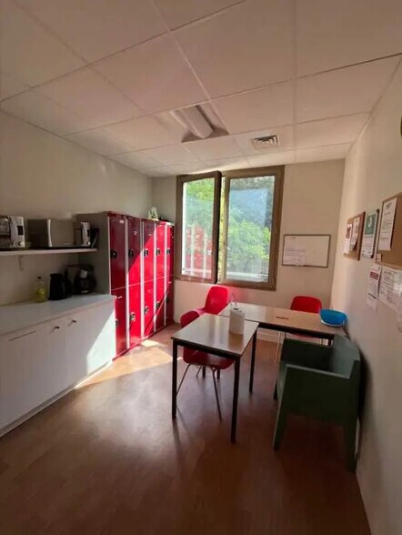 83-85 Avenue Philippe-Auguste, Paris for lease - Interior Photo - Image 3 of 11