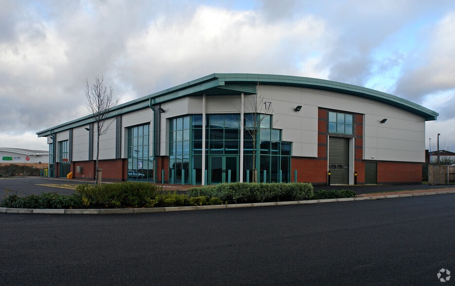 18 Great Bridge St, West Bromwich for lease - Building Photo - Image 1 of 9