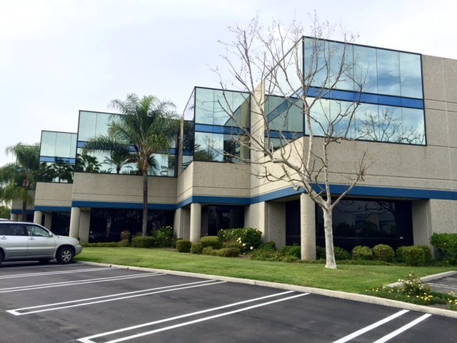 13875 Cerritos Corporate Dr, Cerritos, CA for lease - Building Photo - Image 1 of 4