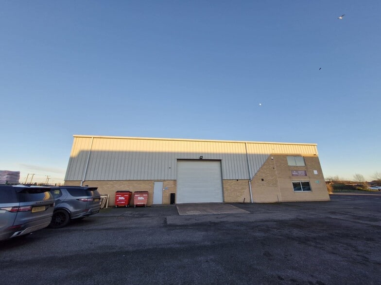 Swanton Clos, Retford for lease - Building Photo - Image 2 of 6