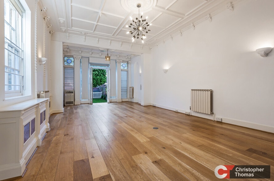 7 High St, Windsor for lease - Interior Photo - Image 3 of 8