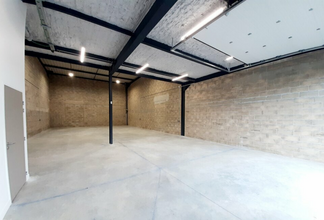 Flex in Lieusaint for lease Interior Photo- Image 1 of 4
