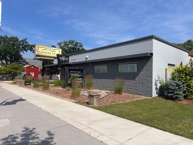 527 E Eighth St, Traverse City, MI for sale - Primary Photo - Image 1 of 29