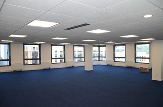 Office in Rueil-Malmaison for lease Interior Photo- Image 1 of 3